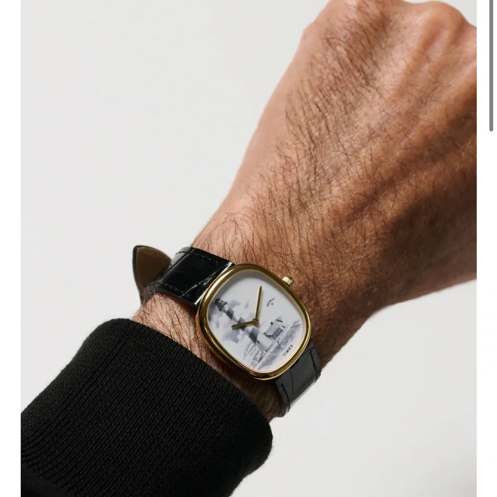 Noah x Timex Lighthouse (TW2Y55400) Watch, Unworn, - Brand New in Box & Papers - Picture 2 of 9